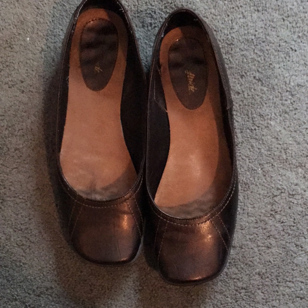 Brown flats